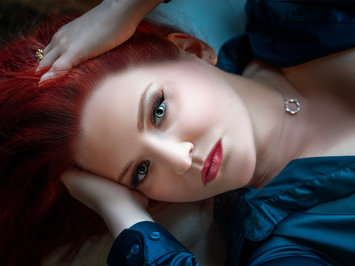 Editorial portrait of a woman with red hair, Chicago photography session